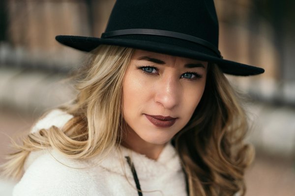 What are the latest innovations in electric vehicle technology in the UK?